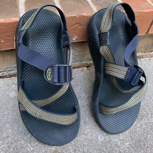 MENS CHACOS SIZE 8